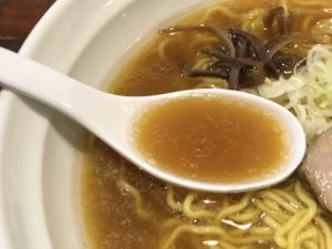 麺によく合う旭川系Wスープ