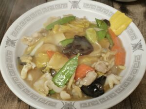 名物の「チャーメン」(写真は「醤油」)