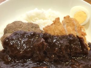 ロースカツ(ハーフ)ならハンバーグと一緒に