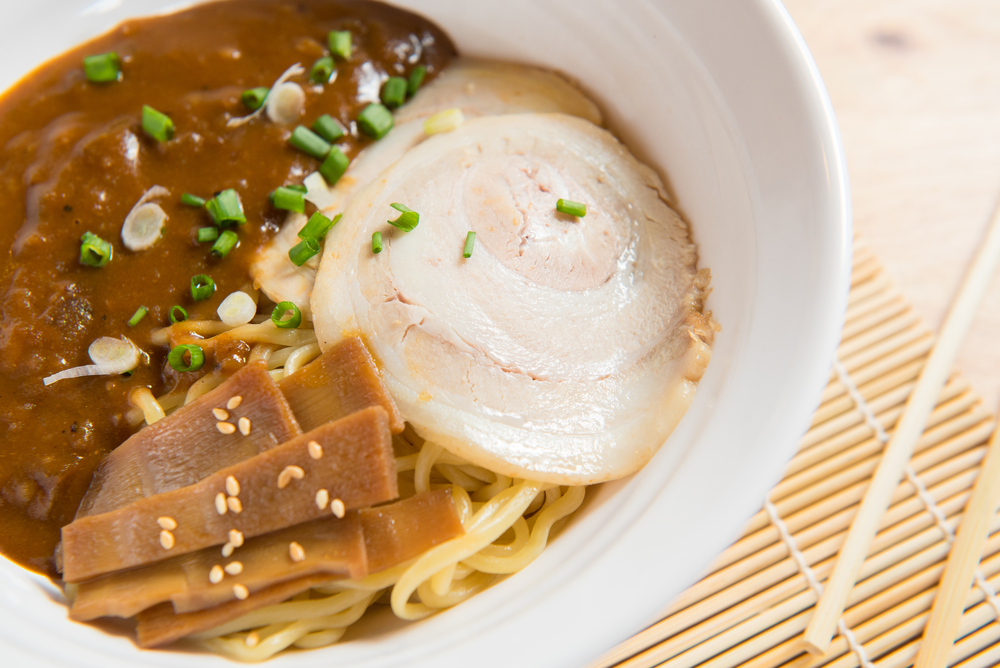 札幌グルメのラーメンとカレーを一緒に味わえるおすすめ店はここ サツメシ