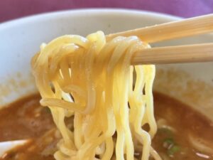 スープの絡む「特製麺」