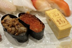 寿司ネタとしては珍しい「あさり甘辛煮」（左端）