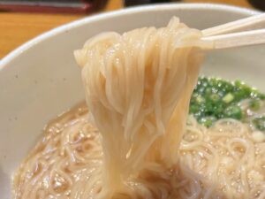 のど越し良い“しなやか”な細麺