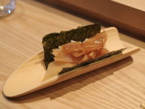 独特な提供スタイルでこの店の“名物”
