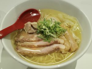 おすすめの「特製塩ラーメン」