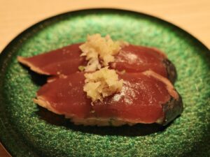 “タタキ” で旨味抜群の一貫