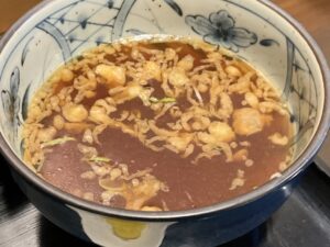 蕎麦つゆは丼物の「汁椀」代わりにも