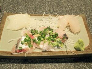 左奥「やりいか」右奥「ひらめ」手前「にしん」