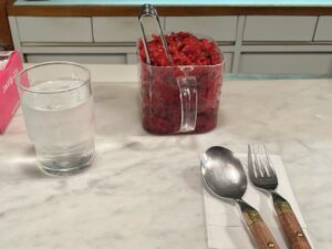 カウンターには「福神漬け」